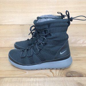 Women's Nike Roshe Run Hi Sneakerboots - 8